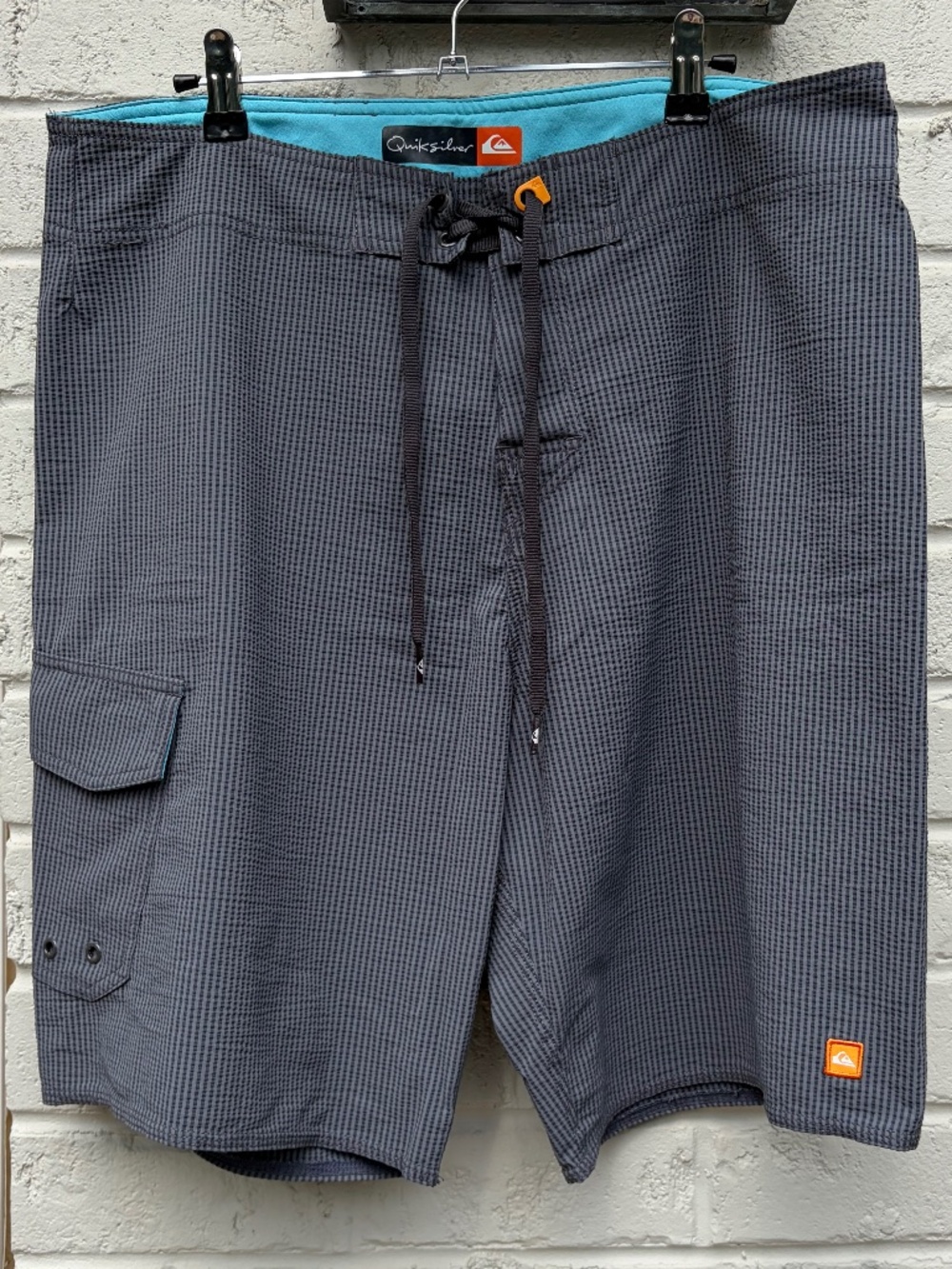 Quiksilver men Board Shorts seersucker 34 gray blue